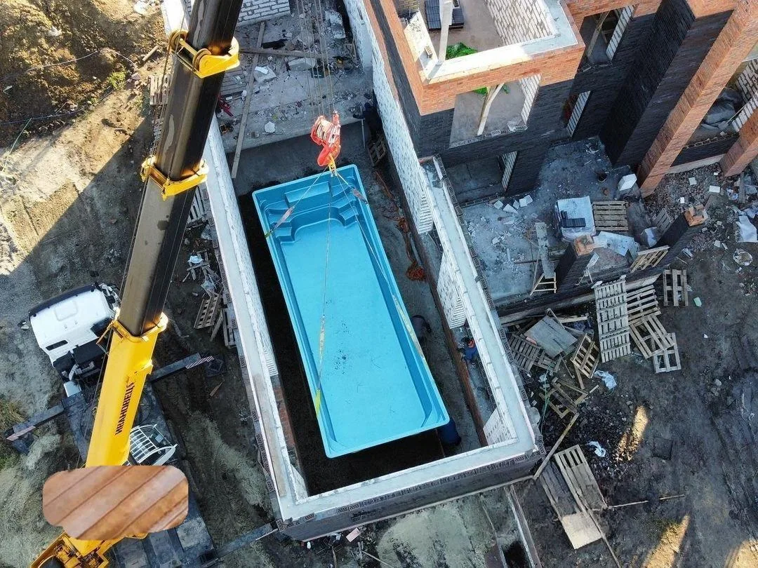 Laguna 9 — зона отдыха у бассейна в Климовске